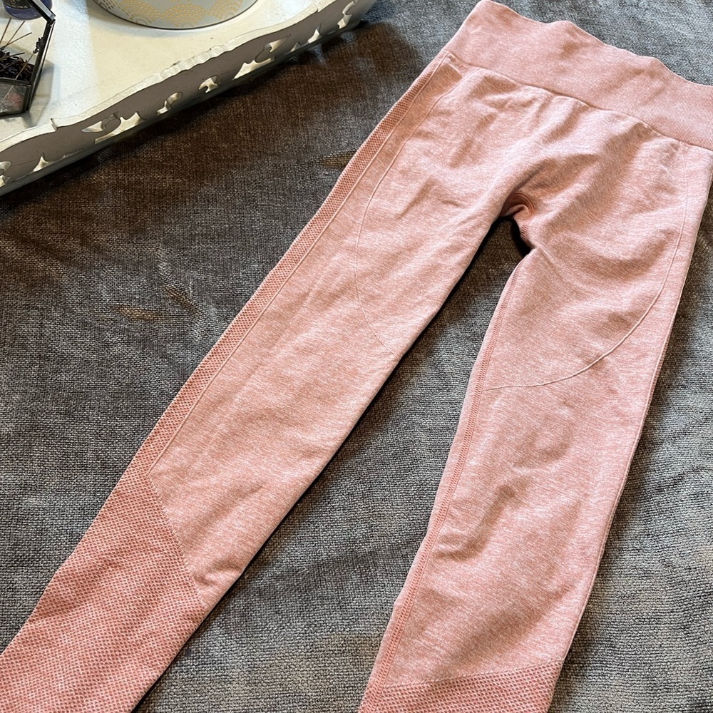 Women’s Seamless Butt Leggings, Scrunch Booty Contour Leggings - Size Small